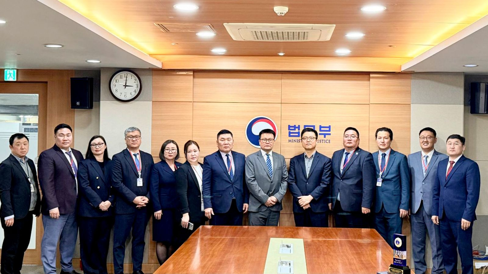 Прокурорын байгууллагын төлөөлөгчид  “Виртуал ажлын байрны шилжилт” сэдвээр БНСУ-д туршлага судаллаа